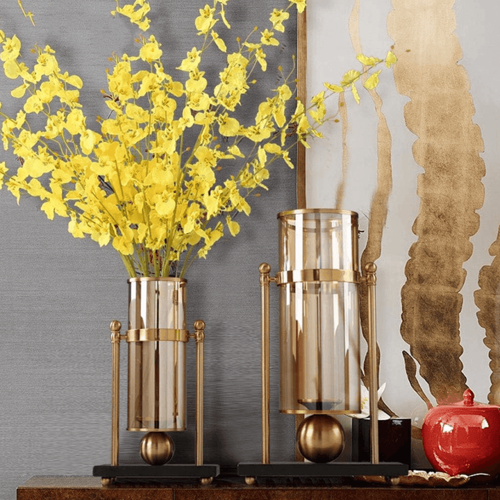 Functional small storage vase for water with candlecan-inspired design
