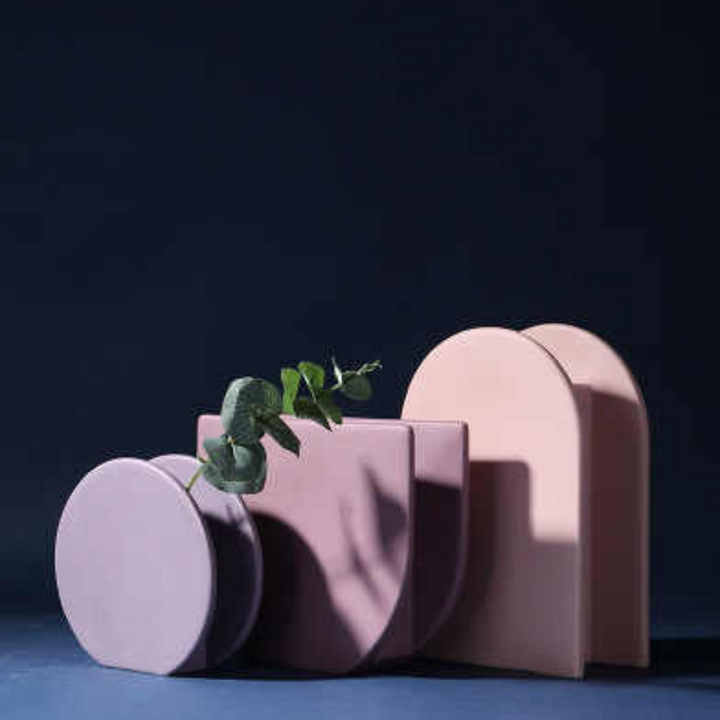 Stylish ceramic flower vase with minimalist design