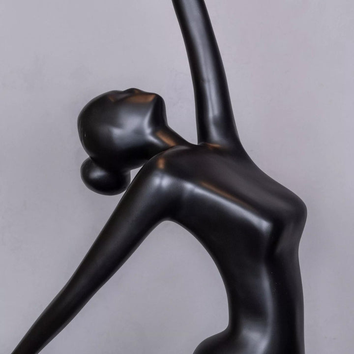 Detailed close-up of the HTA033 Ballerina floor lamp’s statuette, showcasing delicate sculptural features and fine craftsmanship