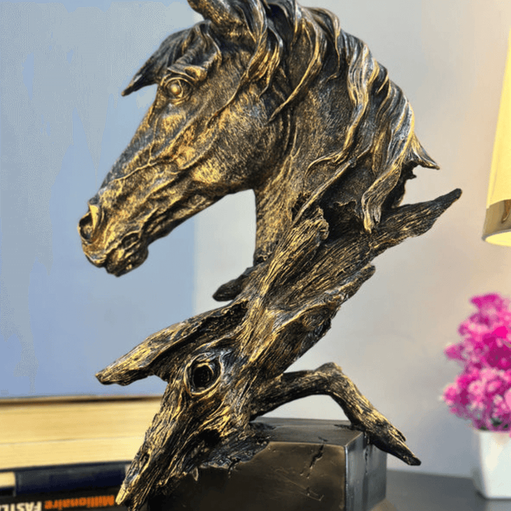Resin-crafted horse head ornament ideal for classic or modern interiors