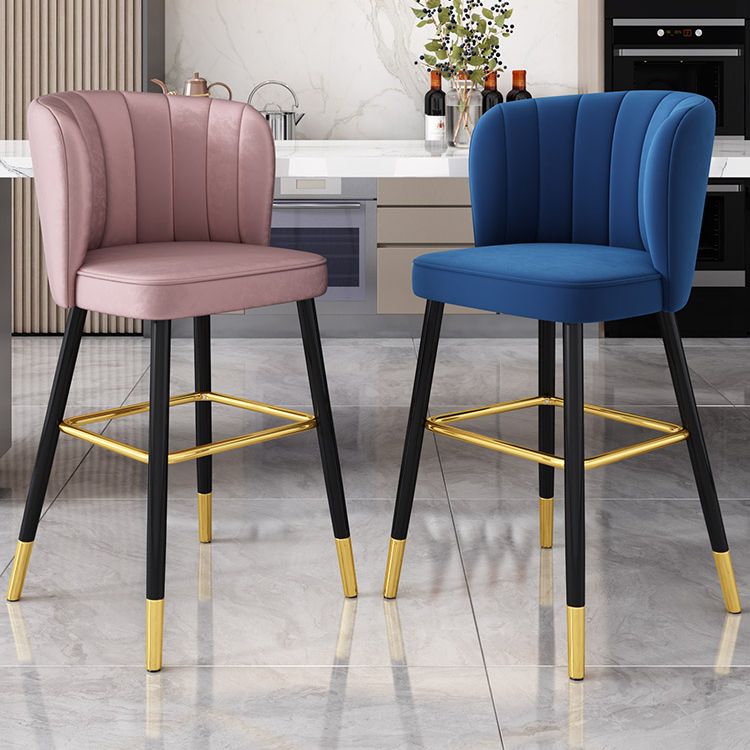 Noah Bar Stools – Elegance with a Glamorous Touch