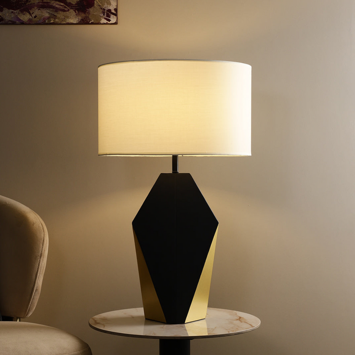 Front view of Oletalia lamp’s geometric frame and modern light shade
