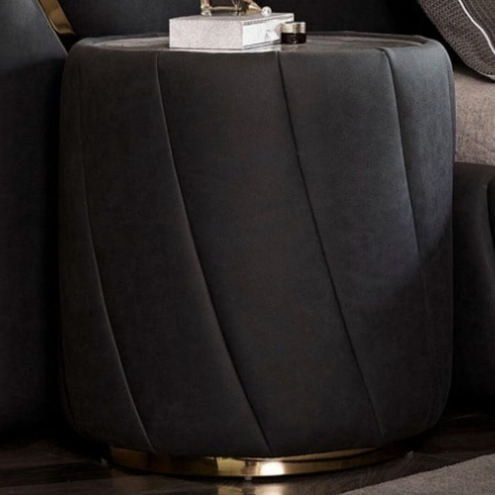 Elegant Visionnaire black bedside table with sleek modern design