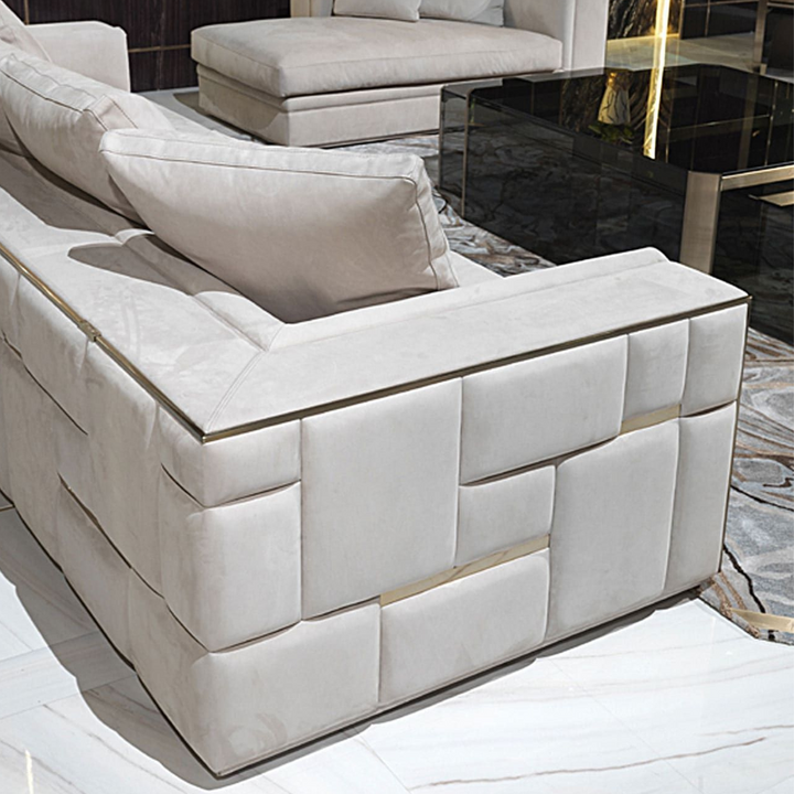 Visionnaire customized 3-seater sofa with modern design and premium upholstery