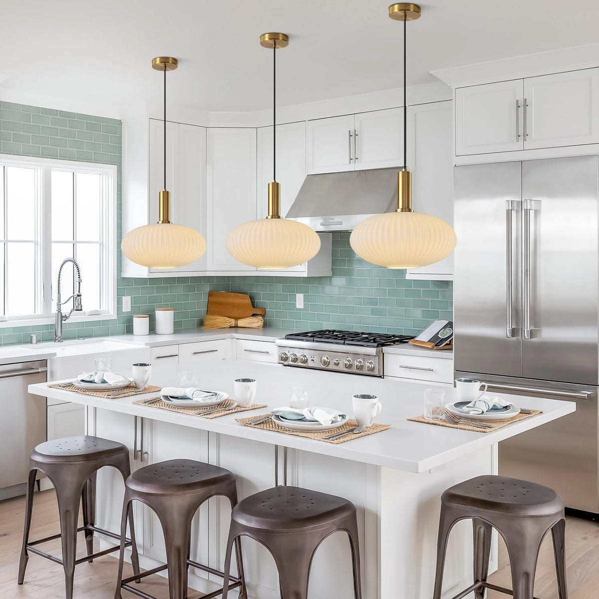 30 cm cozy glow pendant light with matte gold finish, ideal for modern kitchen lighting