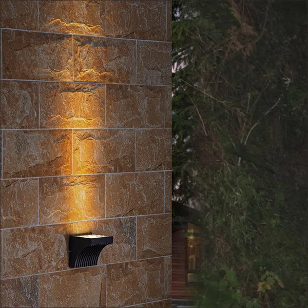 LATTICE LED Wall Light – Contemporary, energy-efficient LED fixture offering stylish illumination for both indoor and outdoor spaces.