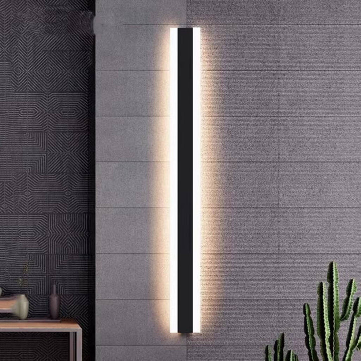 Side view of Linear GlowEdge modern outdoor wall light in black with IP65 weather resistance – sleek, durable exterior lighting fixture.