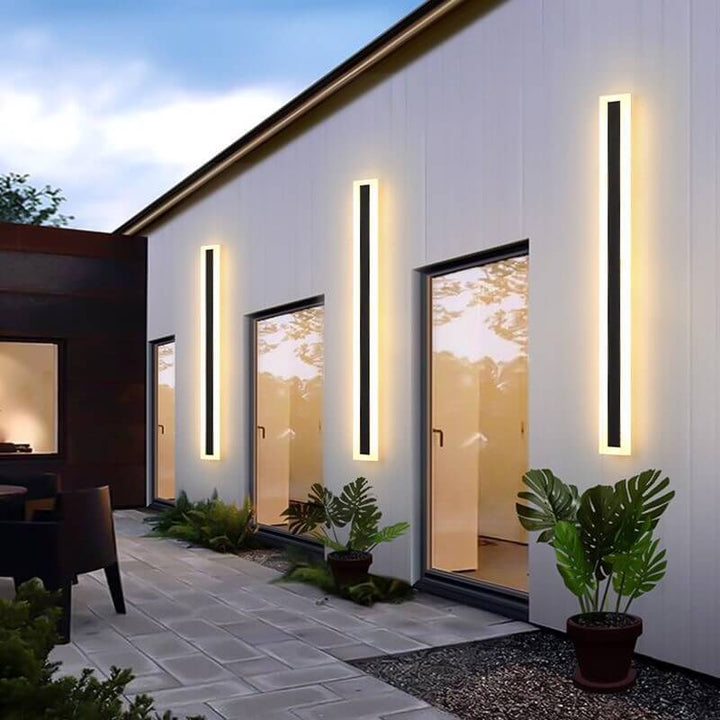 Close-up of Linear GlowEdge modern outdoor wall light in black with IP65 rating – weatherproof sleek design showcasing material texture and build quality.