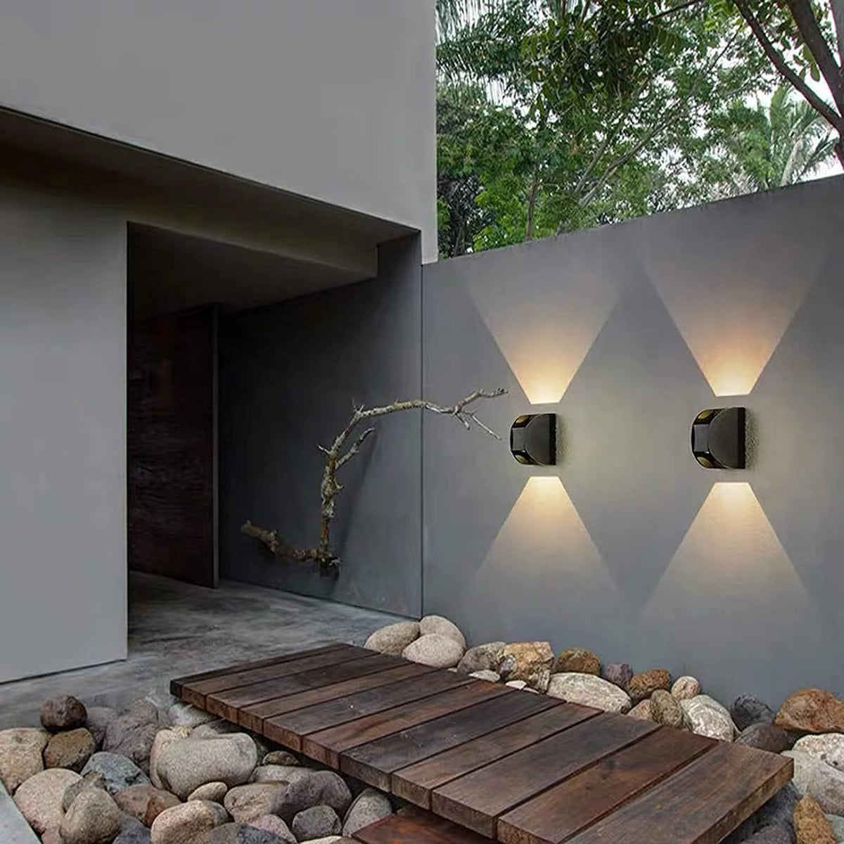 utdoor view of Moonlit Arc LED Wall Light – Contemporary and energy-efficient lighting for outdoor spaces.