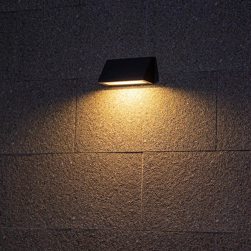 PRISM GLOW LED Wall Light – Elegant LED fixture offering bright, energy-efficient lighting for modern interiors and exteriors.