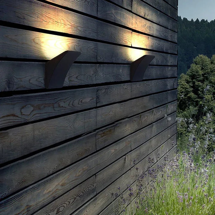 Side view of SHADOW CREST LED Outdoor Wall Light – Stylish and durable outdoor lighting fixture with energy-efficient LED illumination.
