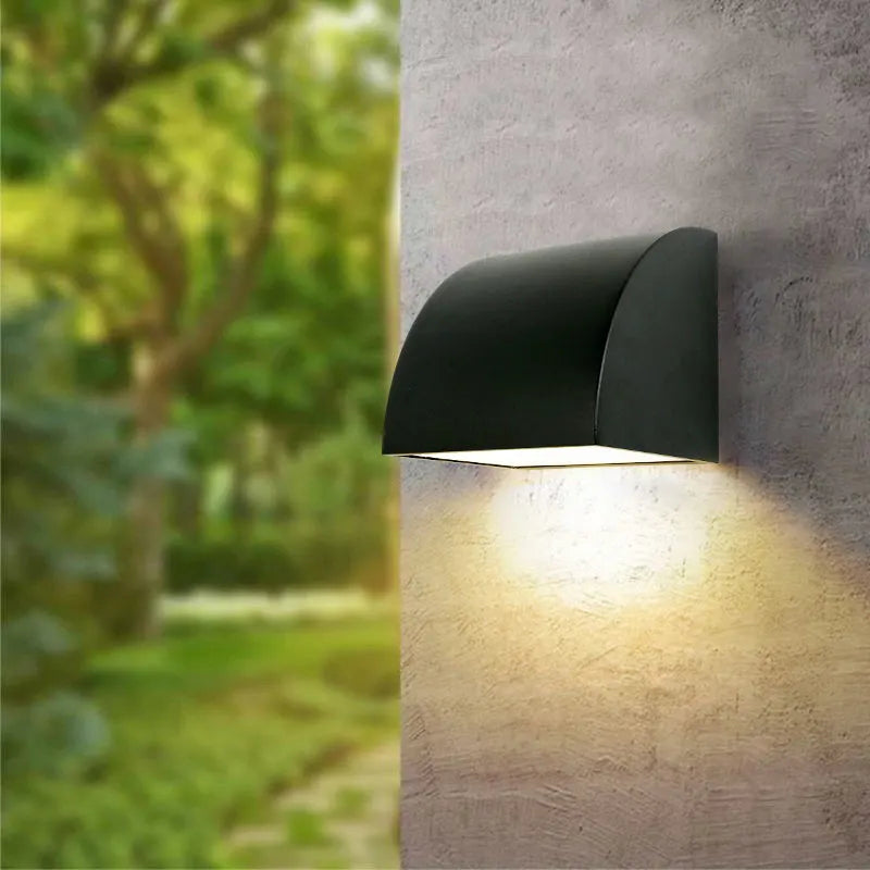 VEIL LED Wall Light – Sleek and energy-efficient LED fixture, perfect for enhancing both indoor and outdoor spaces with warm, stylish illumination.