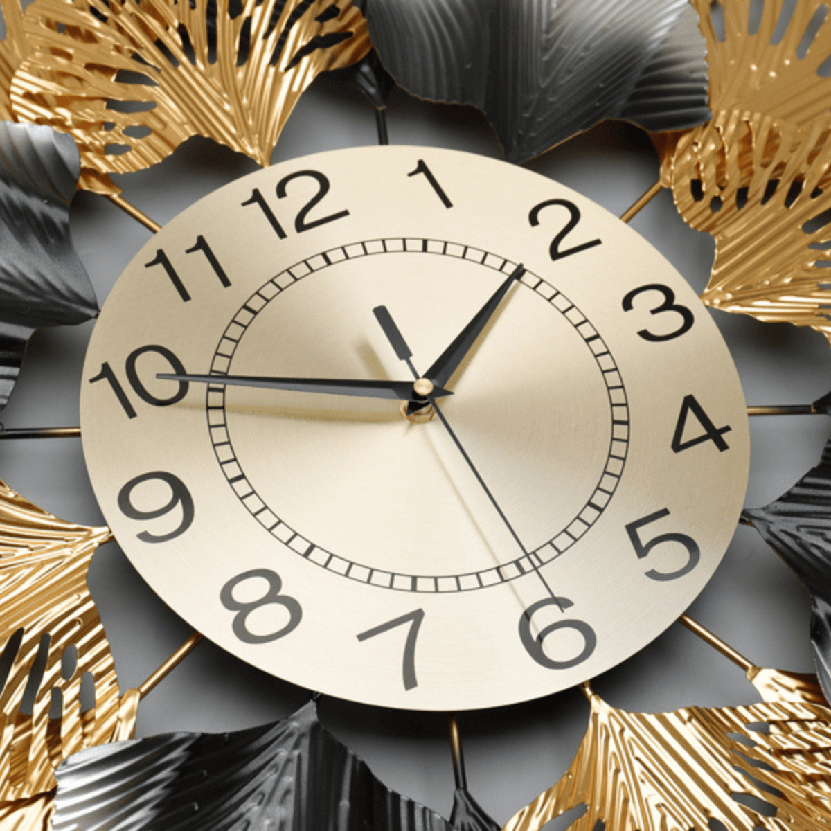 Black-and-Gold-Wall-Clock-in-Australia-1