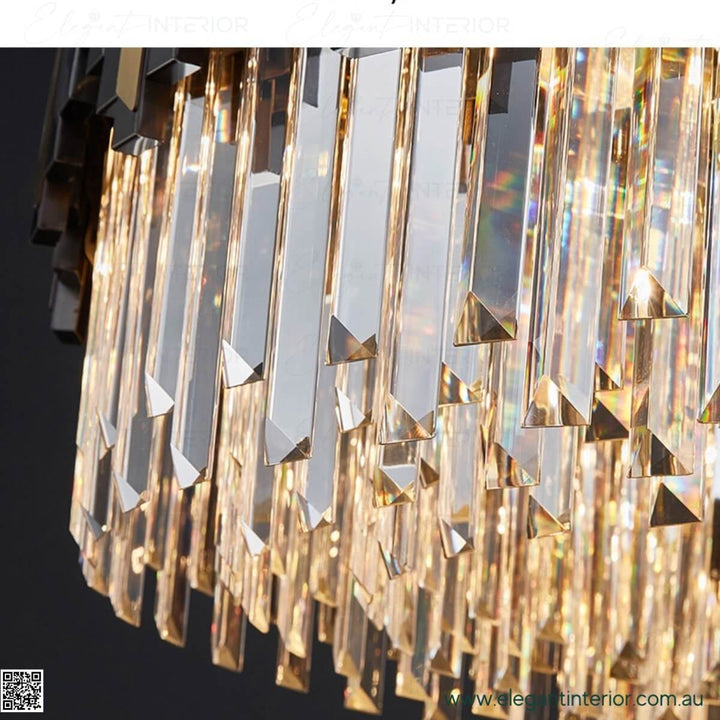 Detail view of crystal on Sophia black and gold chandelier – close-up of sparkling crystals and luxurious metallic finish